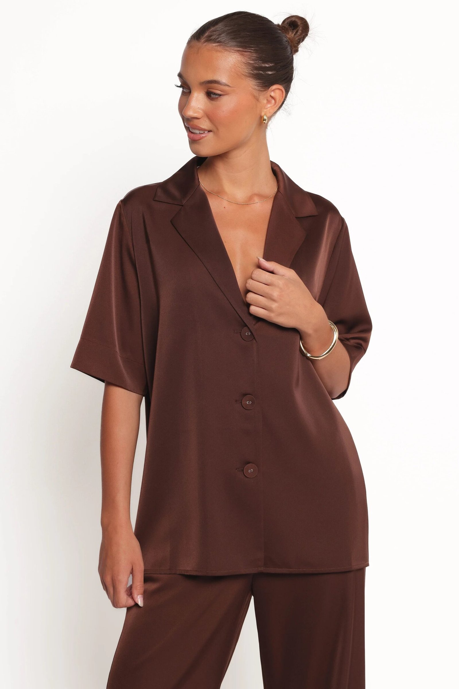 Short Sleeve Shirt with V Neck Notch Lapel Collar and Pockets - Image 3