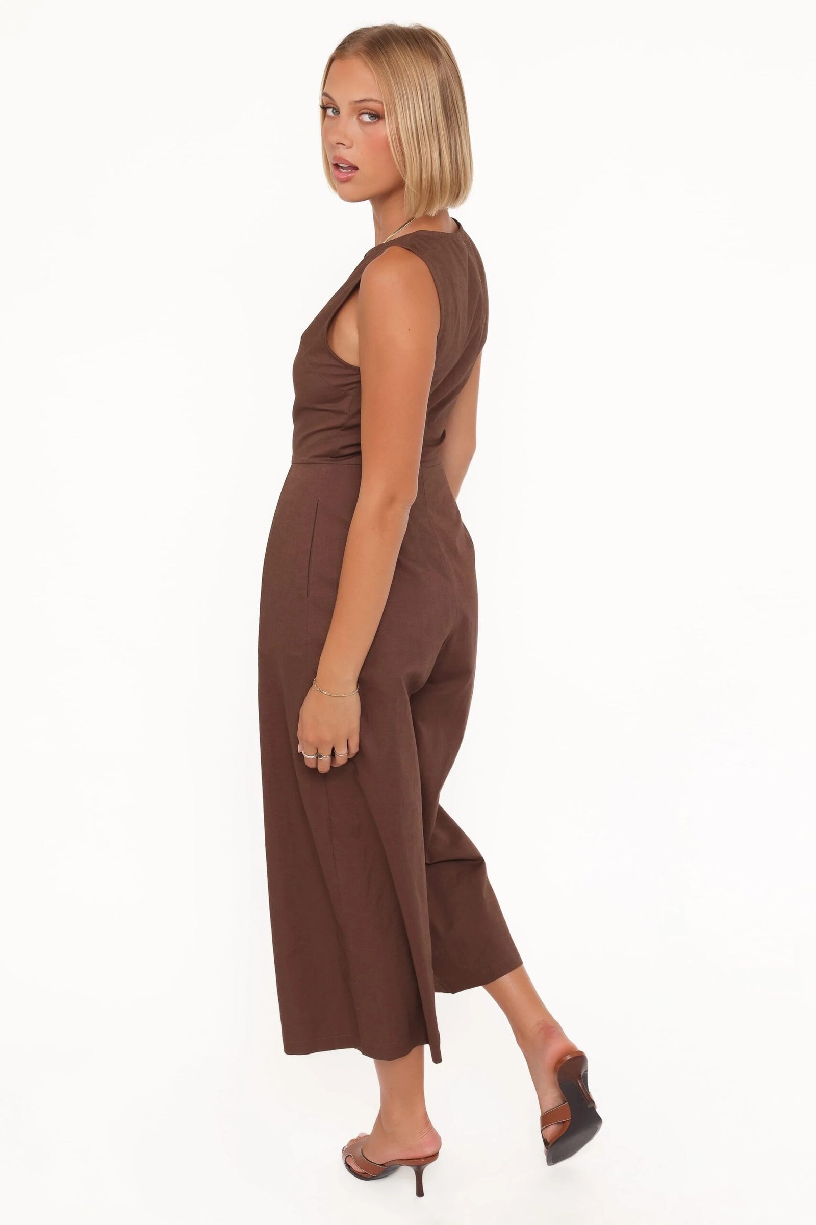 Wide Leg Jumpsuit with Round Neckline and Functional Pockets - Image 2